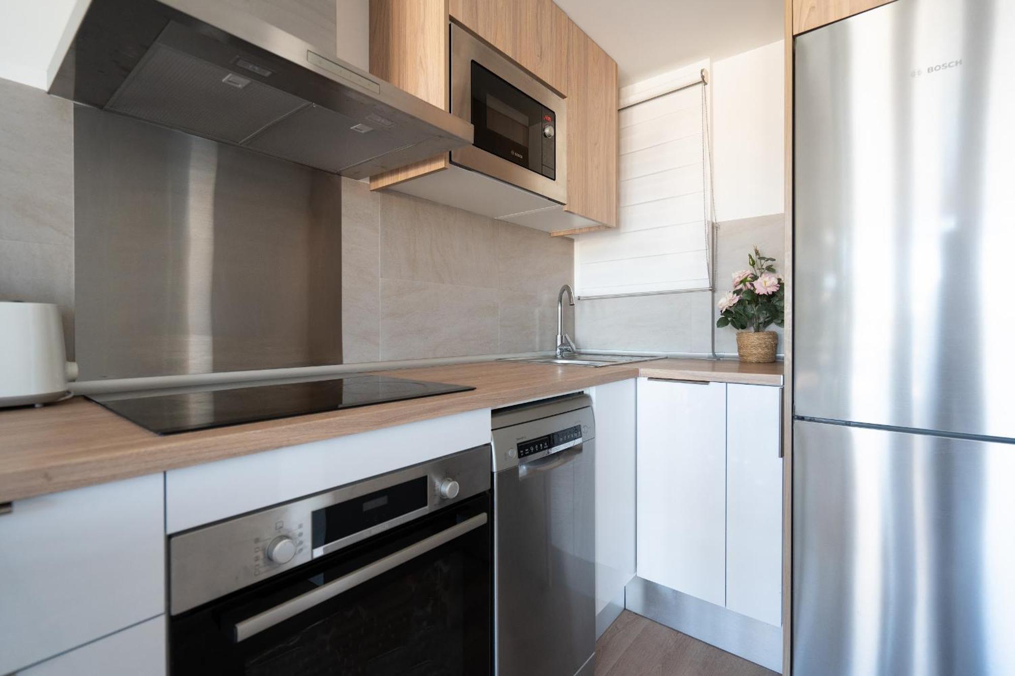 Beach, Restaurants And Views Appartement Castelldefels